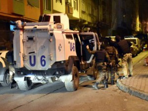 istanbul-ev-baskinlari-gop-AA