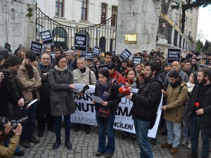 iu-beyazit-halepce-anma-16-03-16-006-AA