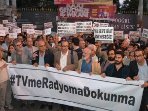 taksim-basina-saldiri-protesto-04-10-16-001-aa