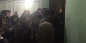 halkin-hukuk-burosu-ozel-harekatcilarla-basildi-direnen-avukatlar-darp-edilerek-gozaltina-alindi-1478933971