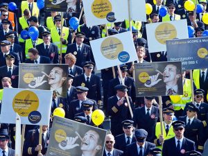 lufthansa-grev-persembe-de-devam-edecek-aa